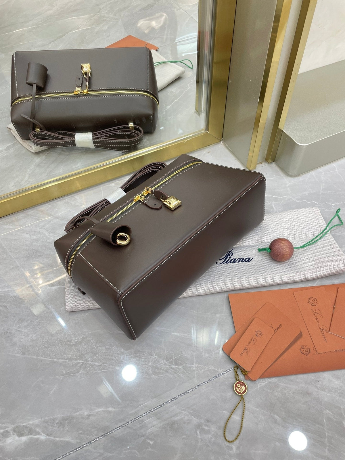 Saddle Loro Leather Bag